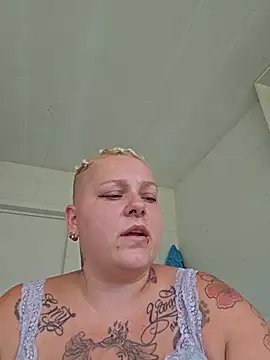 Lady Peggi online show from 8, 7, 2026