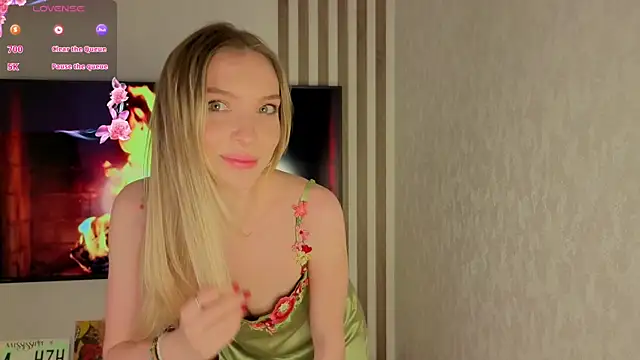 NikkiNicoleNyx online show from 12, 5, 2026