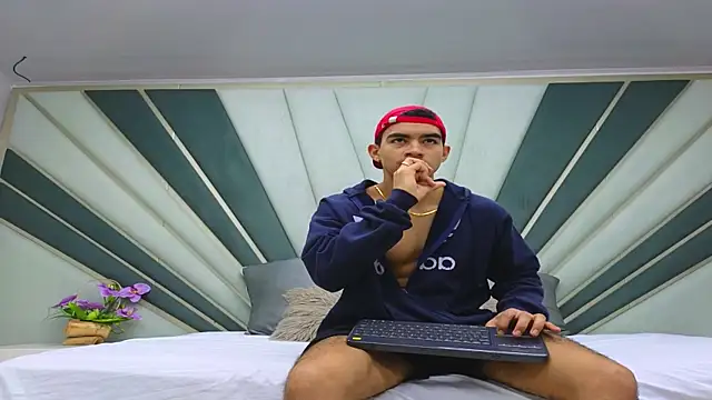 Snapshot of Sebastian_Vega chatting on 11, 5, 2026 Sebastian Vega online show from 11, 5, 2026