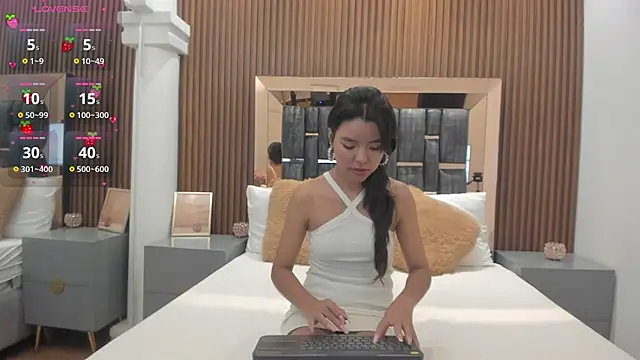 Snapshot of Dulce_Glamor_ chatting on 23, 7, 2026 Dulce Glamor online show from 23, 7, 2026
