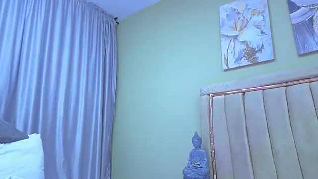 Snapshot of Violeta_Tepes chatting on 1, 7, 2026 Violeta Tepes online show from 1, 7, 2026