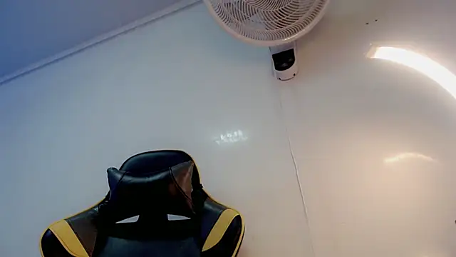 Snapshot of sombra_18 chatting on 24, 7, 2026 sombra 18 online show from 24, 7, 2026