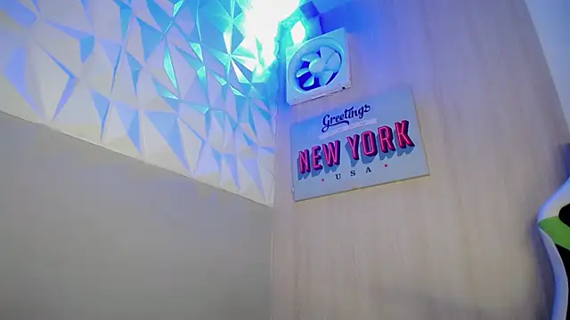 Snapshot of sombra_18 chatting on 7, 8, 2026 sombra 18 online show from 7, 8, 2026