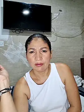 Snapshot of Rosa1079 chatting on 17, 5, 2026 Rosa1079 online show from 17, 5, 2026