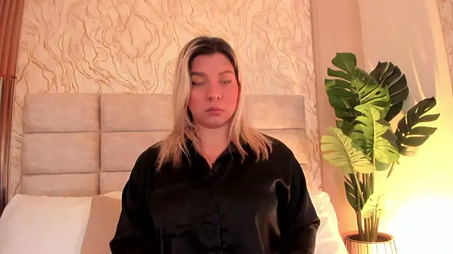 GinaSalanne online show from 27, 6, 2026