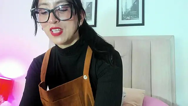 ZarayFeet online show from 24, 5, 2026