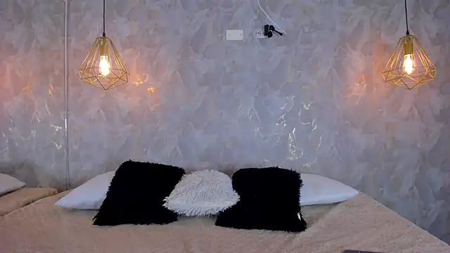 Snapshot of thalira_angels chatting on 1, 7, 2026 thalira angels online show from 1, 7, 2026