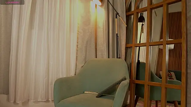 Snapshot of ariadna_milano_ chatting on 17, 7, 2026 ariadna milano online show from 17, 7, 2026