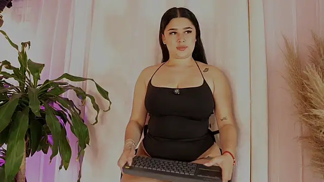 Snapshot of ariadna_milano_ chatting on 26, 6, 2026 ariadna milano online show from 26, 6, 2026