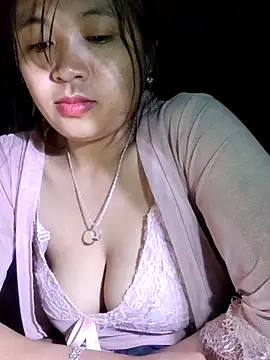 Snapshot of Tryphena chatting on 5, 5, 2026 Tryphena online show from 5, 5, 2026