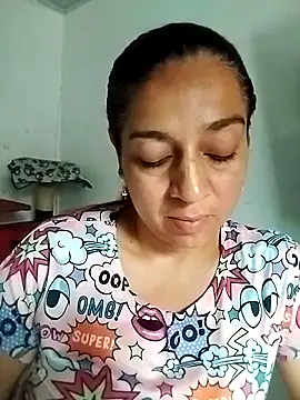 Snapshot of Tumilf chatting on 25, 5, 2026 Tumilf online show from 25, 5, 2026