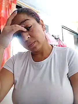 Snapshot of Tumilf chatting on 8, 6, 2026 Tumilf online show from 8, 6, 2026