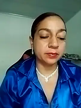 Snapshot of Tumilf chatting on 4, 6, 2026 Tumilf online show from 4, 6, 2026