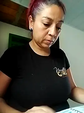 Snapshot of Tumilf chatting on 1, 6, 2026 Tumilf online show from 1, 6, 2026