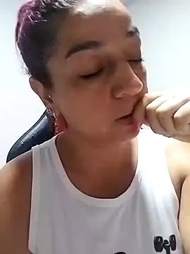 Snapshot of Tumilf chatting on 21, 5, 2026 Tumilf online show from 21, 5, 2026