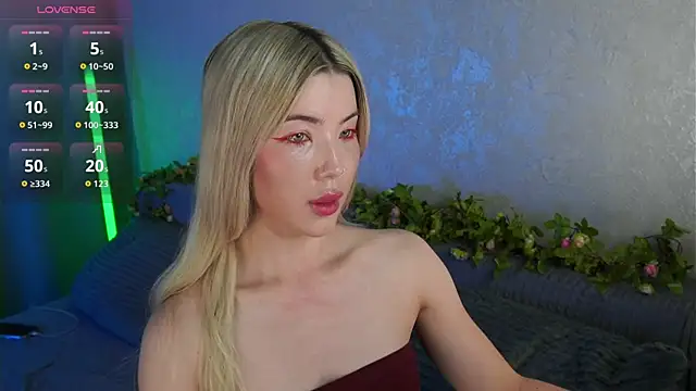 LindaThackerr online show from 20, 7, 2026