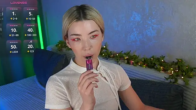 LindaThackerr online show from 7, 8, 2026