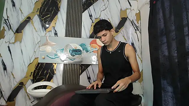 Snapshot of TWINKS_BOYSX chatting on 26, 5, 2026 TWINKS BOYSX online show from 26, 5, 2026