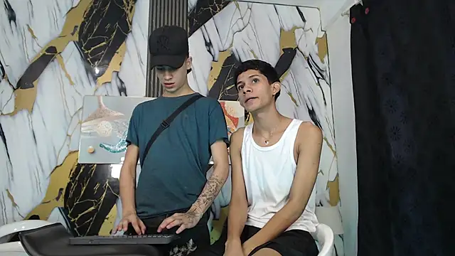 Snapshot of TWINKS_BOYSX chatting on 28, 5, 2026 TWINKS BOYSX online show from 28, 5, 2026