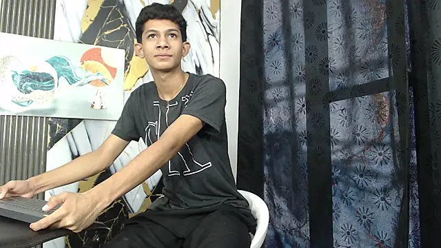 Snapshot of TWINKS_BOYSX chatting on 11, 6, 2026 TWINKS BOYSX online show from 11, 6, 2026