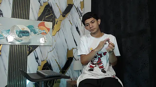 Snapshot of TWINKS_BOYSX chatting on 9, 6, 2026 TWINKS BOYSX online show from 9, 6, 2026