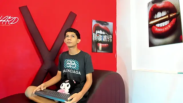 Snapshot of TWINKS_BOYSX chatting on 23, 5, 2026 TWINKS BOYSX online show from 23, 5, 2026