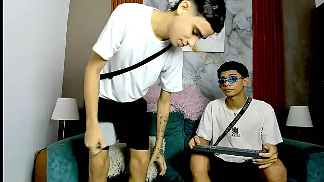 Snapshot of TWINKS_BOYSX chatting on 25, 5, 2026 TWINKS BOYSX online show from 25, 5, 2026