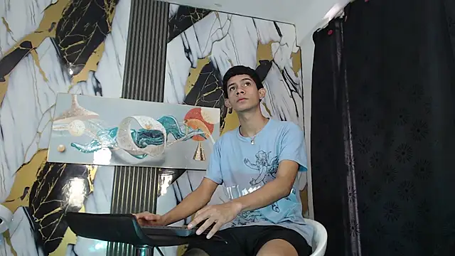 Snapshot of TWINKS_BOYSX chatting on 6, 6, 2026 TWINKS BOYSX online show from 6, 6, 2026