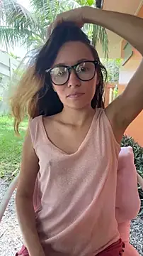 Mini girl do it better online show from 15, 5, 2026