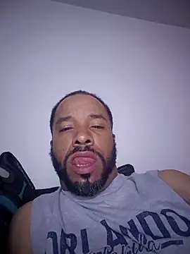 yoursexydaddy8181 online show from 5, 6, 2026