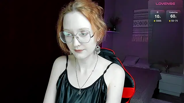 Snapshot of LunaTerry chatting on 26, 5, 2026 LunaTerry online show from 26, 5, 2026