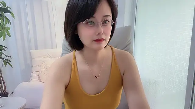 Snapshot of Naomi_Z chatting on 4, 6, 2026 Naomi Z online show from 4, 6, 2026