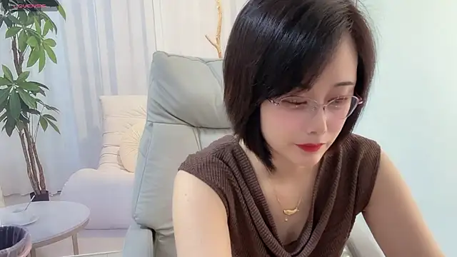 Snapshot of Naomi_Z chatting on 27, 5, 2026 Naomi Z online show from 27, 5, 2026