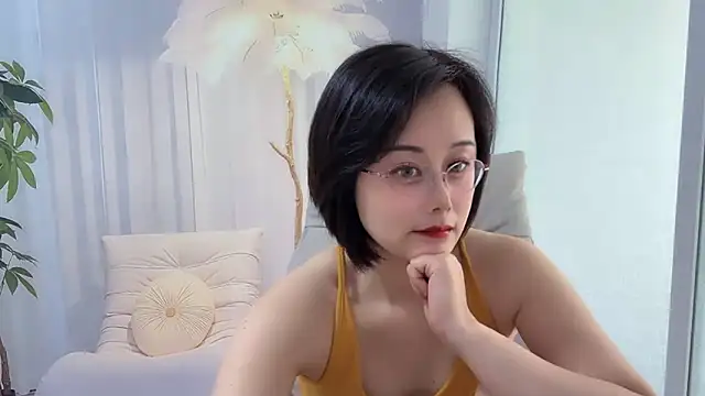 Snapshot of Naomi_Z chatting on 15, 5, 2026 Naomi Z online show from 15, 5, 2026