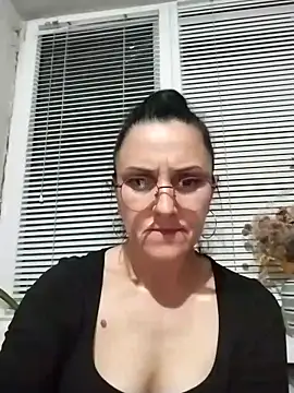 MillaMia45 online show from 7, 5, 2026