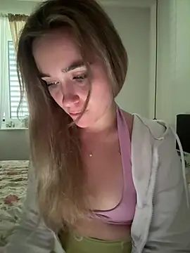 Snapshot of LillyStarr chatting on 8, 7, 2026 LillyStarr online show from 8, 7, 2026