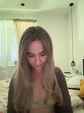 Snapshot of LillyStarr chatting on 2, 6, 2026 LillyStarr online show from 2, 6, 2026