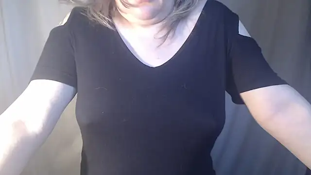 Snapshot of supernipll chatting on 8, 5, 2026 supernipll online show from 8, 5, 2026