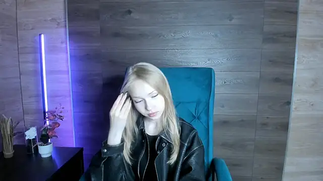 LovvieLov online show from 6, 5, 2026