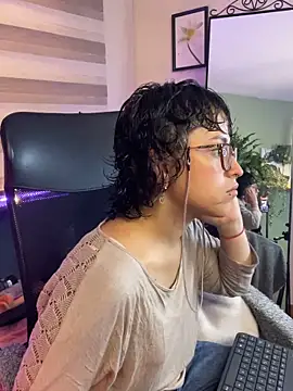 Lusiana   online show from 25, 5, 2026