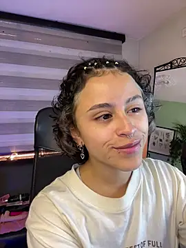 Lusiana   online show from 28, 5, 2026