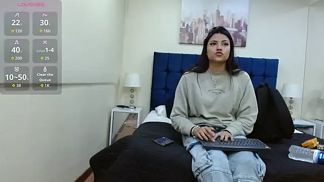 ValerieLyon  online show from 3, 6, 2026