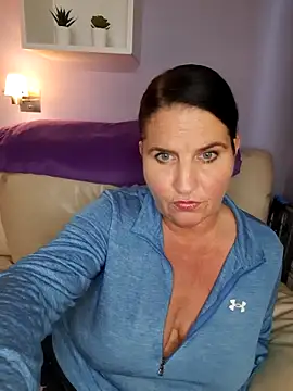 Velvet-Milf online show from 19, 5, 2026