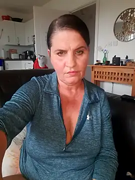 Velvet-Milf online show from 18, 6, 2026