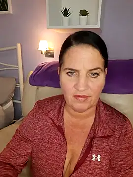 Velvet-Milf online show from 16, 5, 2026