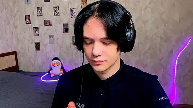 Snapshot of Zombde chatting on 5, 6, 2026 Zombde online show from 5, 6, 2026