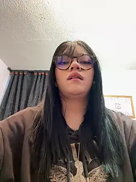 KIMI AMANE online show from 11, 5, 2026