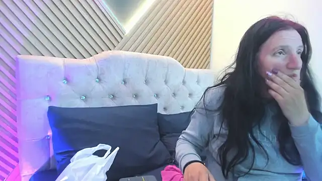 Snapshot of CloeMature chatting on 15, 6, 2026 CloeMature online show from 15, 6, 2026