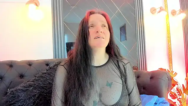 CloeMature online show from 6, 8, 2026