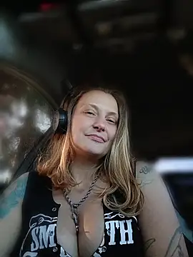 Snapshot of Lust2Dust chatting on 18, 5, 2026 Lust2Dust online show from 18, 5, 2026
